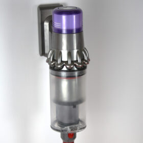 Dyson V11